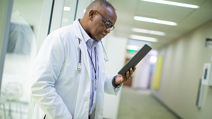 Doctor cheking device