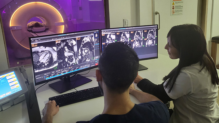 Efficient MR workflow at FUESMEN with help of MR Workspace